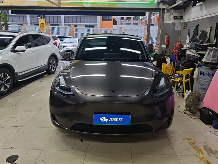 Фото 2 - Tesla Model Y