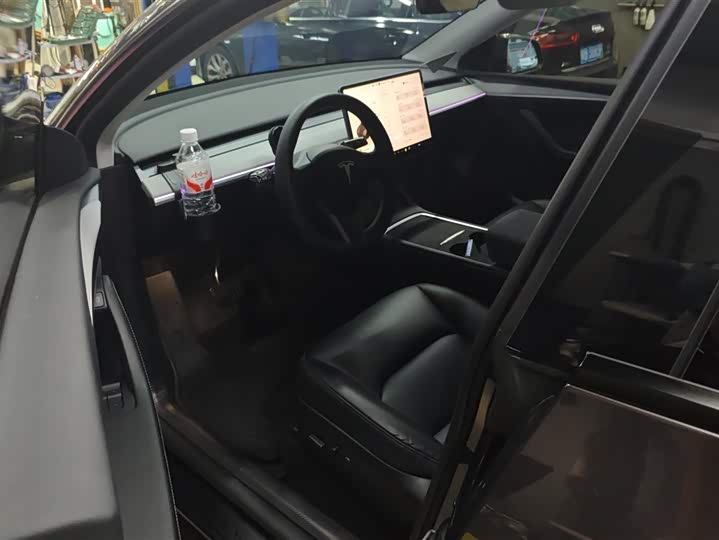 Фото 9 - Tesla Model Y