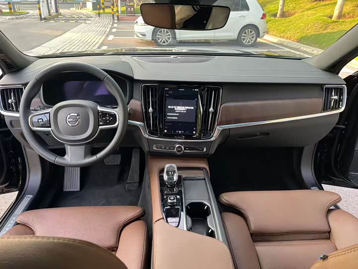 Фото 6 - Volvo S90