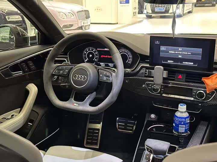 Фото 6 - Audi RS 4