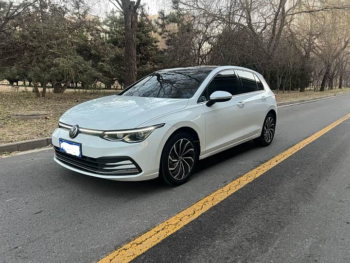 Фото 1 - Volkswagen Golf