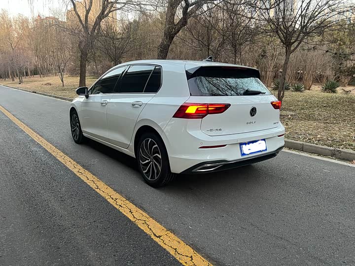 Фото 3 - Volkswagen Golf