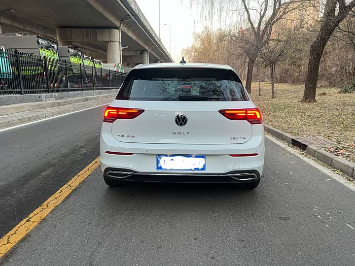 Фото 4 - Volkswagen Golf