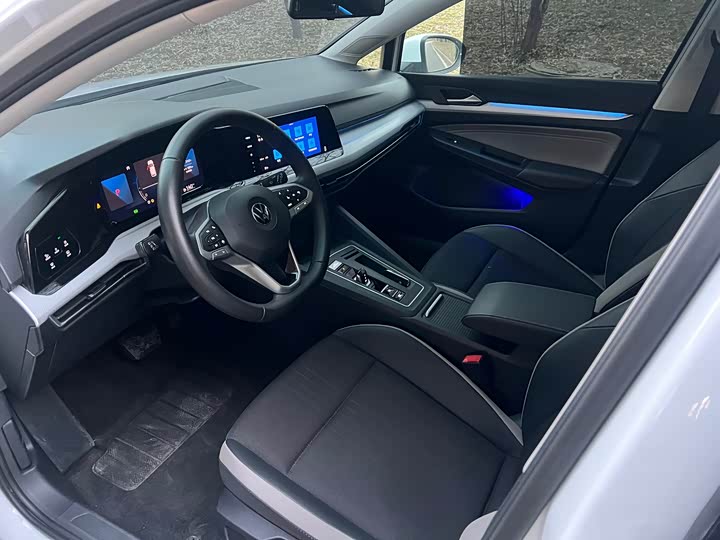 Фото 7 - Volkswagen Golf