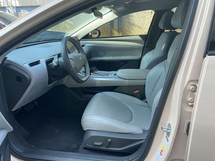 Фото 9 - XPeng Mona M03