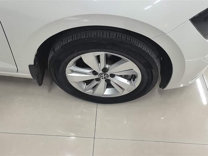 Фото 6 - Volkswagen Polo