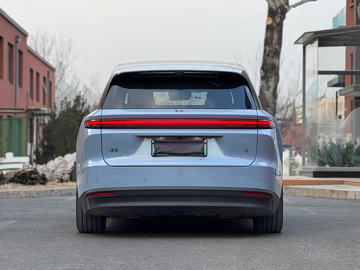 Фото 8 - LiXiang i8