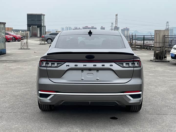 Фото 9 - Ford Mondeo