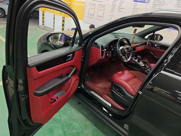 Фото 2 - Porsche Cayenne