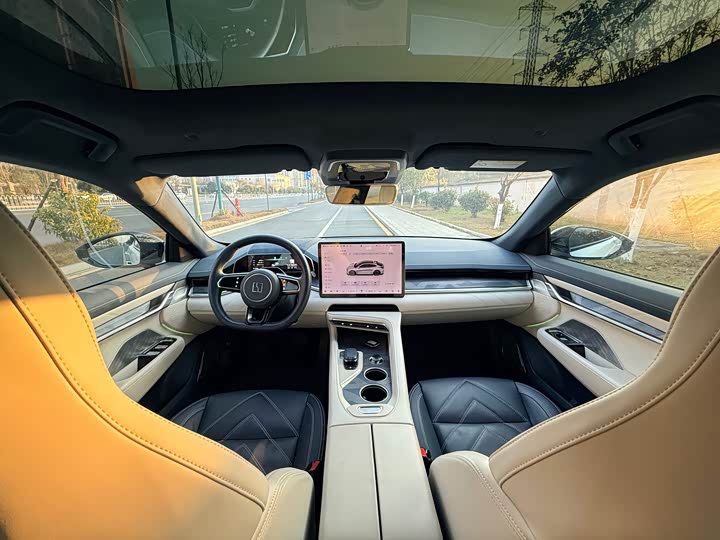 Фото 5 - Zeekr 001