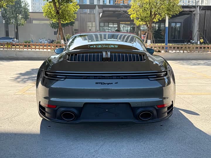 Фото 4 - Porsche 911