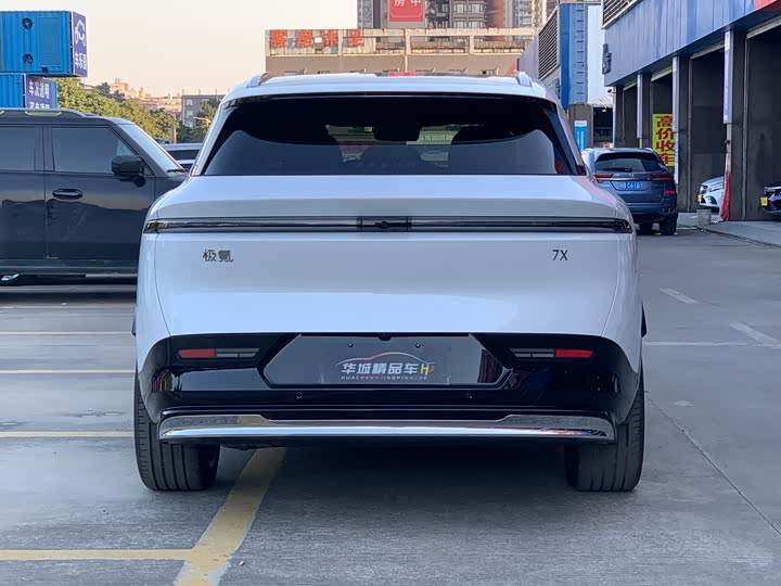 Фото 6 - Zeekr 7X