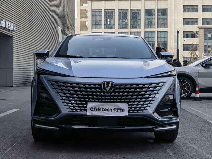 Фото 2 - Changan UNI-T