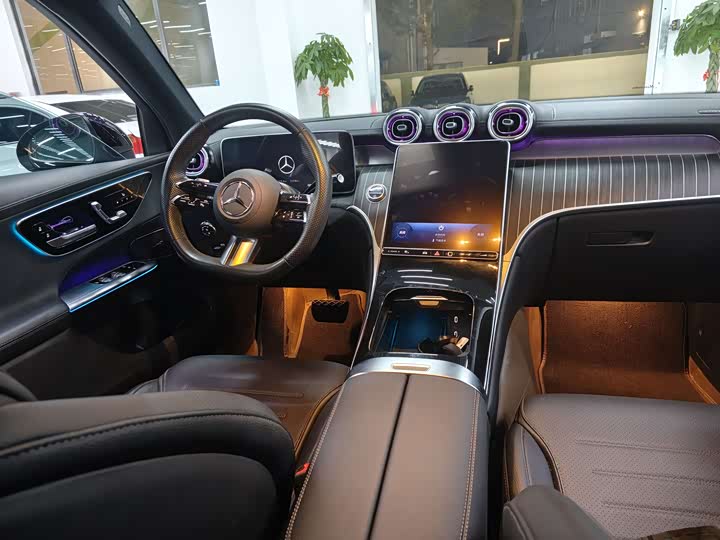 Фото 8 - Mercedes-Benz GLC-Class