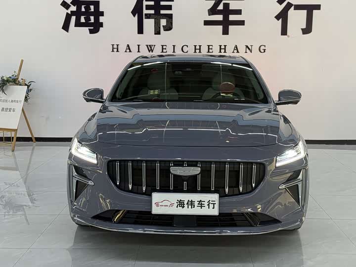 Фото 3 - Geely Preface L