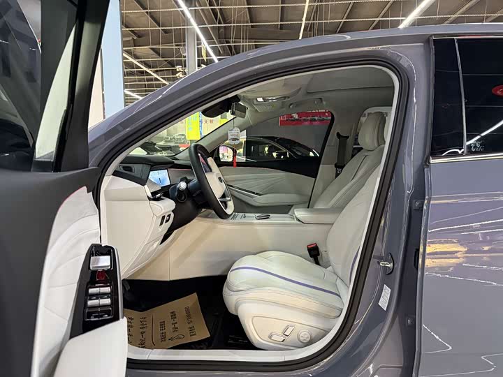 Фото 6 - Geely Preface L