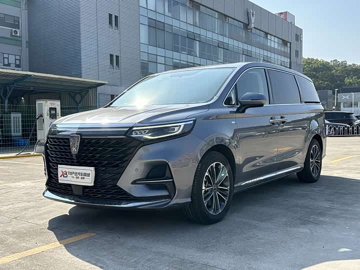 Фото 1 - Roewe iMax 8