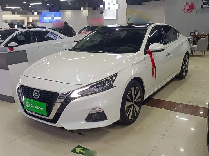 Фото 1 - Nissan Teana