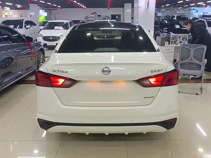 Фото 6 - Nissan Teana