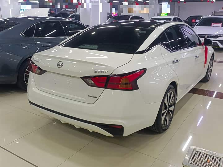 Фото 7 - Nissan Teana