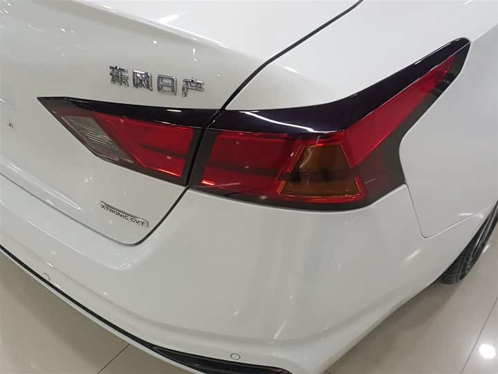 Фото 8 - Nissan Teana