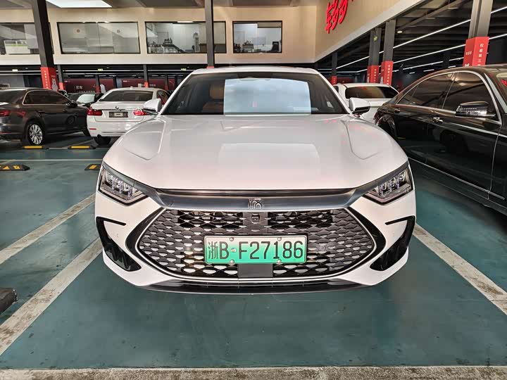 Фото 2 - BYD Han