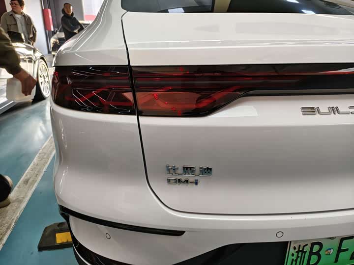 Фото 8 - BYD Han