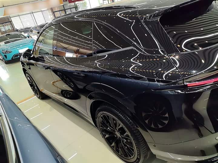 Фото 5 - Zeekr 7X