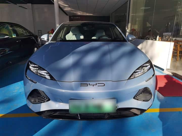 Фото 3 - BYD Seal