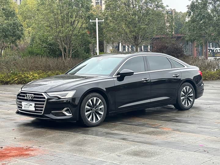 Фото 2 - Audi A6L