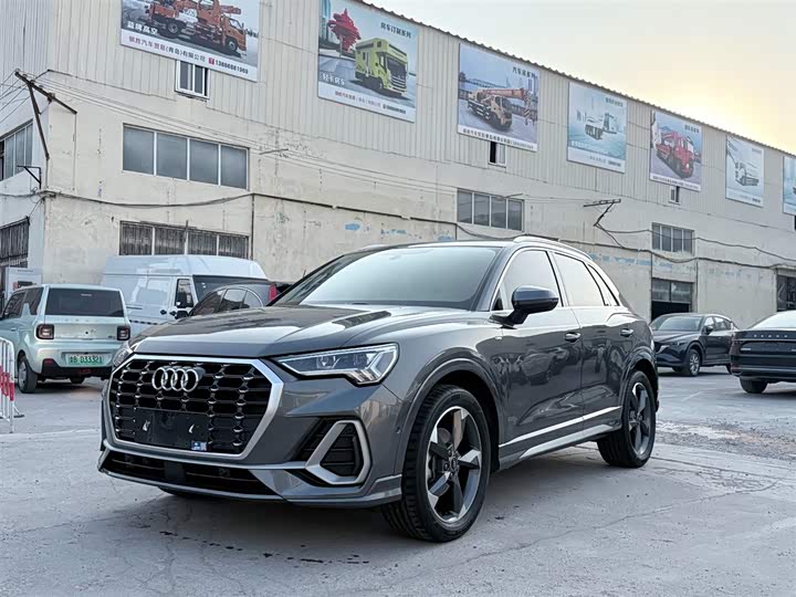 Фото 1 - Audi Q3