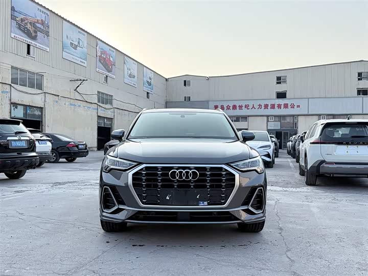 Фото 2 - Audi Q3