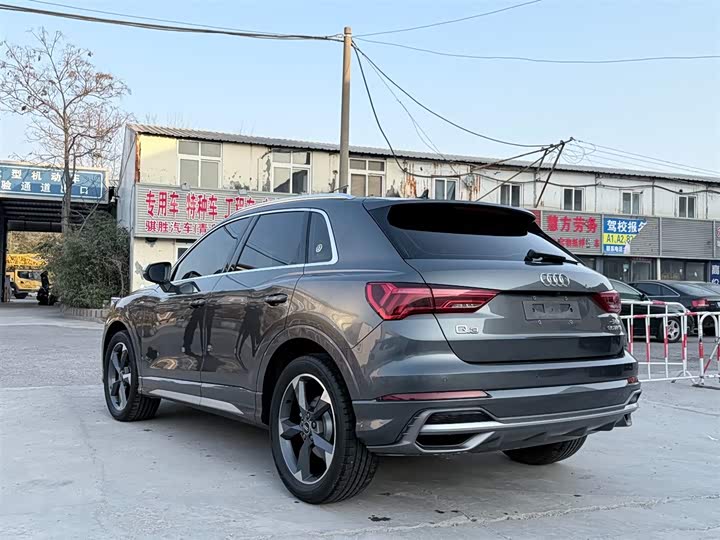 Фото 4 - Audi Q3