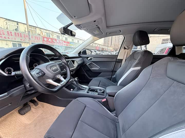 Фото 8 - Audi Q3