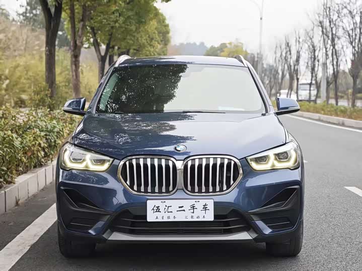 Фото 2 - BMW X1