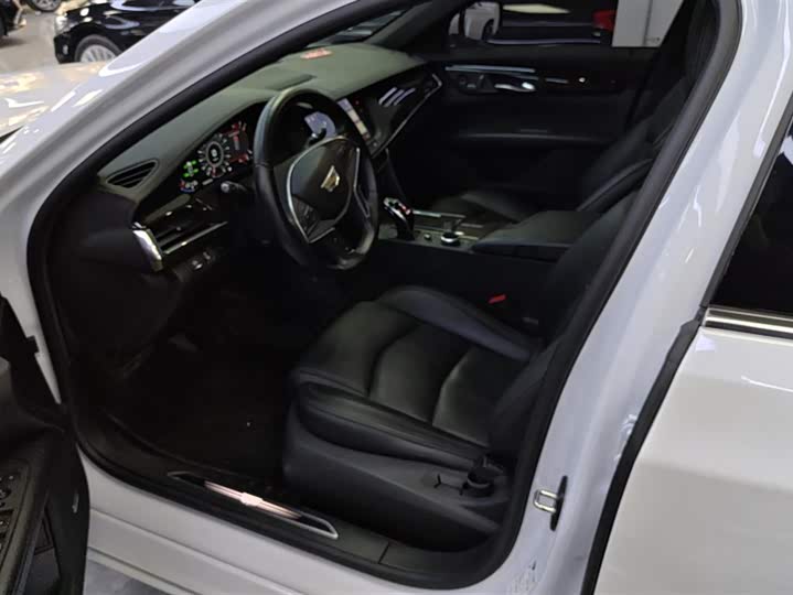 Фото 9 - Cadillac CT6