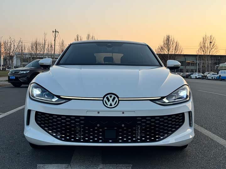 Фото 2 - Volkswagen Lamando L