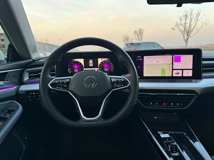 Фото 9 - Volkswagen Lamando L