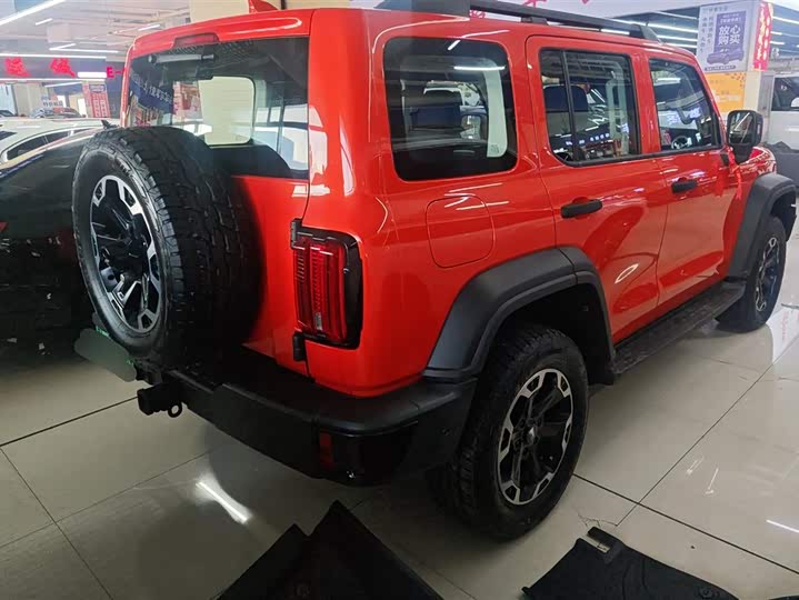 Фото 3 - Tank 300 Hybrid