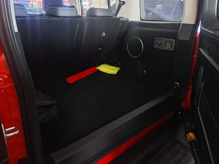 Фото 4 - Tank 300 Hybrid