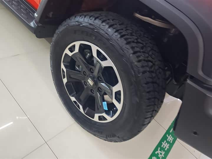 Фото 6 - Tank 300 Hybrid