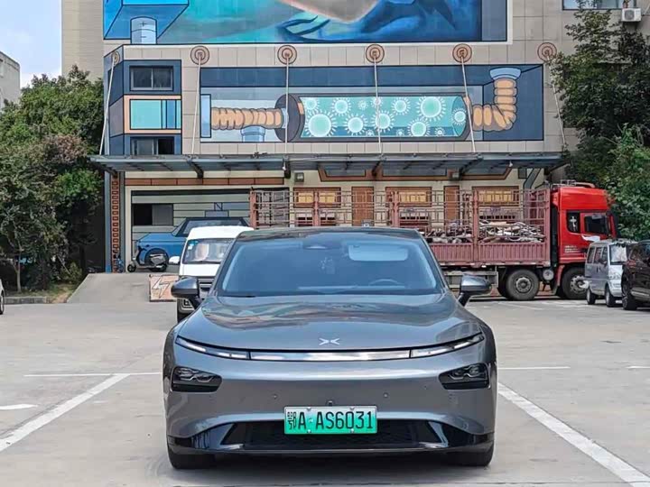 Фото 2 - XPeng P7