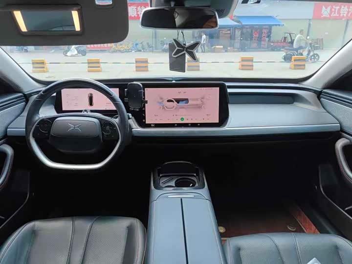 Фото 5 - XPeng P7