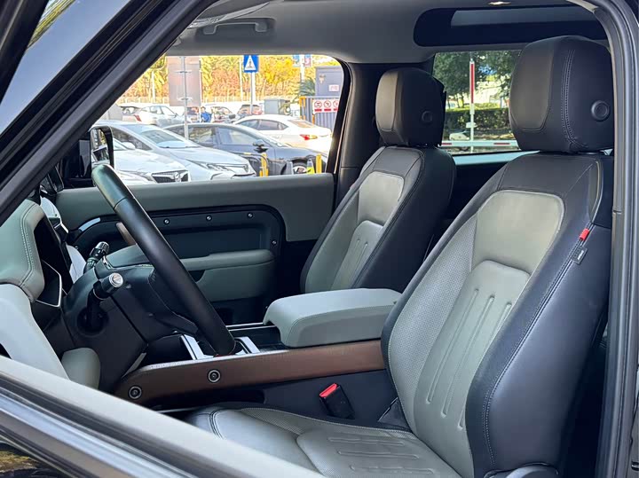 Фото 4 - Land Rover Defender