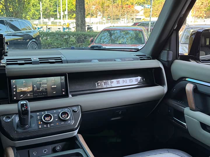 Фото 6 - Land Rover Defender