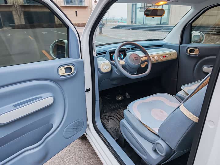 Фото 7 - Bestune Pony