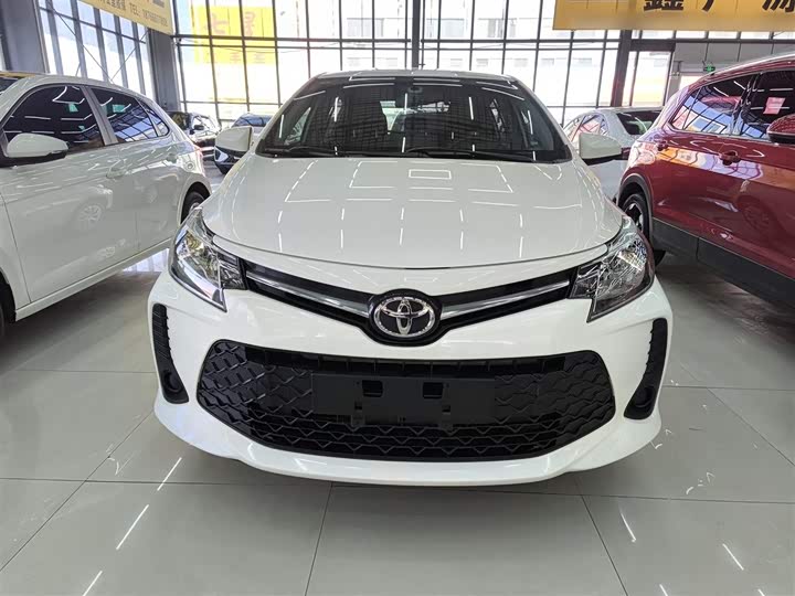 Фото 3 - Toyota Vios FS