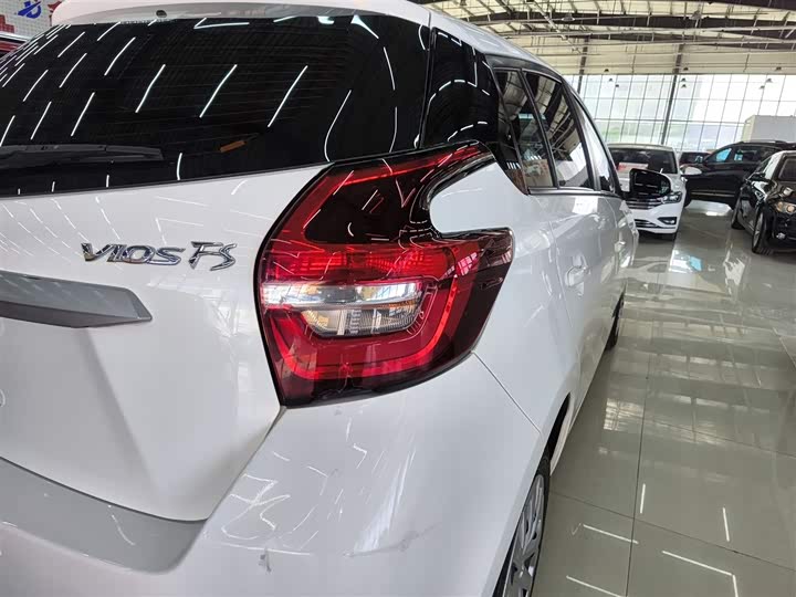 Фото 8 - Toyota Vios FS