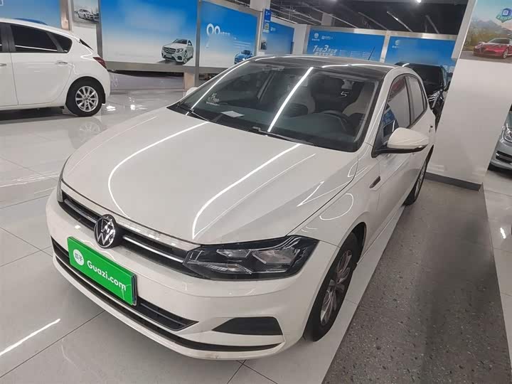 Фото 1 - Volkswagen Polo