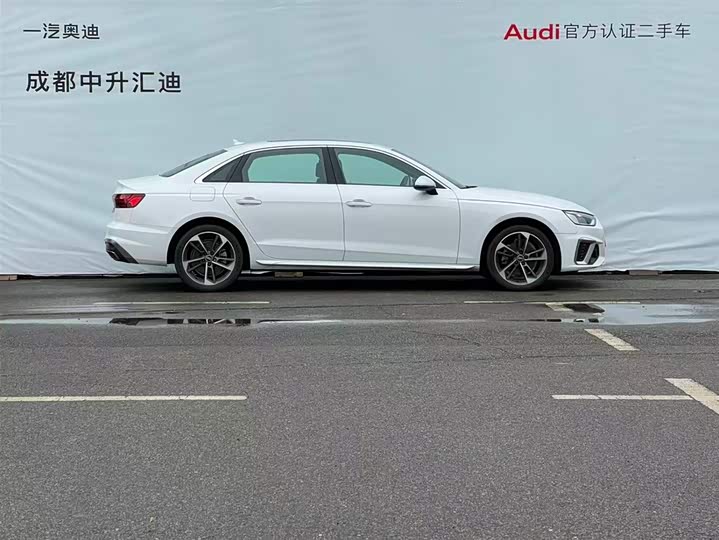 Фото 3 - Audi A4L